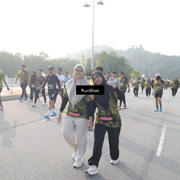 Runner Photo 6880043