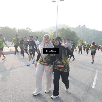 Runner Photo 6880045