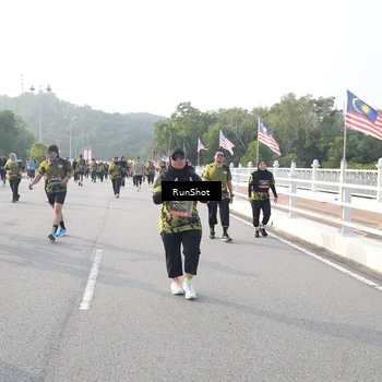 Runner Photo 6880060