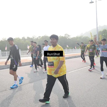 Runner Photo 6880083
