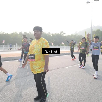 Runner Photo 6880093