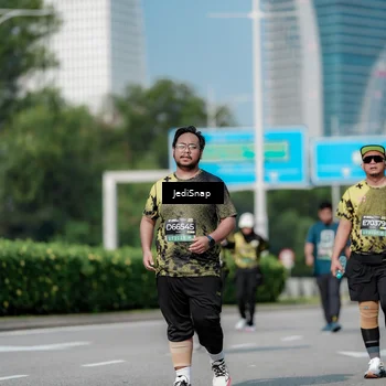 Runner Photo 6880098