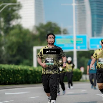 Runner Photo 6880101