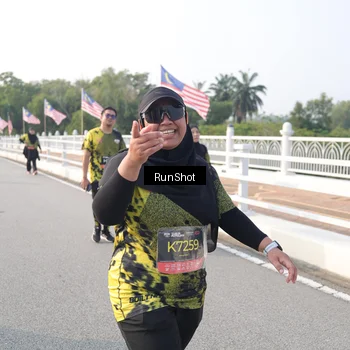 Runner Photo 6880108