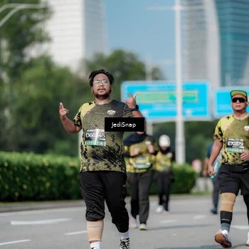 Runner Photo 6880110