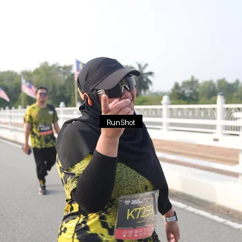 Runner Photo 6880114