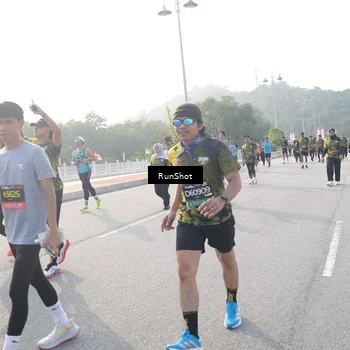Runner Photo 6880123