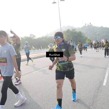 Runner Photo 6880124