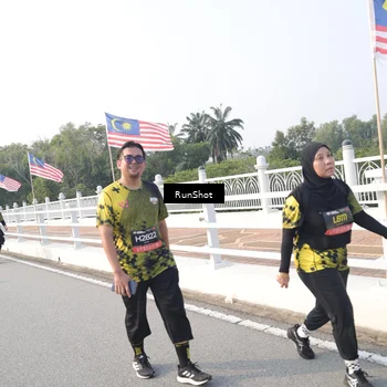 Runner Photo 6880132