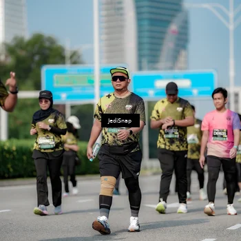 Runner Photo 6880133