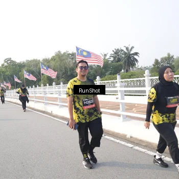 Runner Photo 6880137