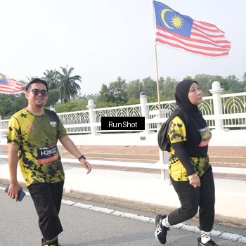 Runner Photo 6880144