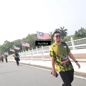Runner Photo 6880155