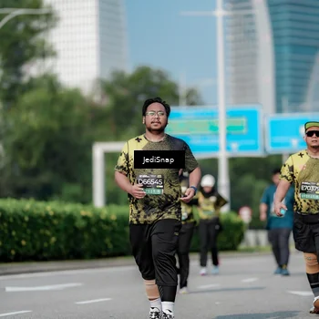 Runner Photo 6880157