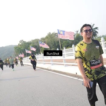 Runner Photo 6880168