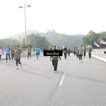 Runner Photo 6880176