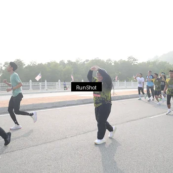 Runner Photo 6880191
