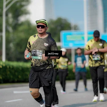 Runner Photo 6880197