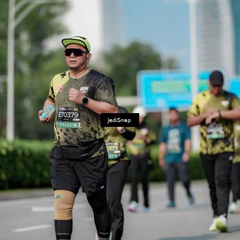 Runner Photo 6880217