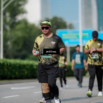 Runner Photo 6880221