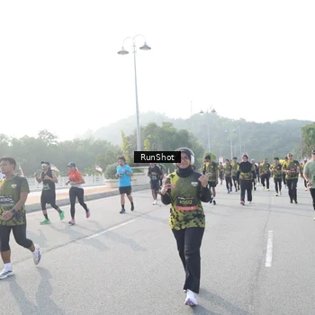 Runner Photo 6880222