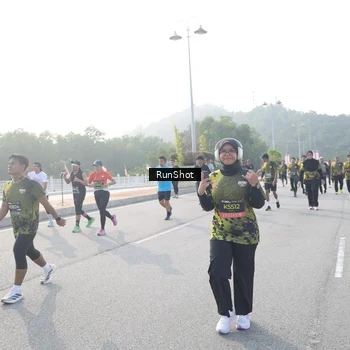 Runner Photo 6880228