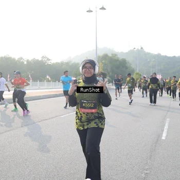 Runner Photo 6880230