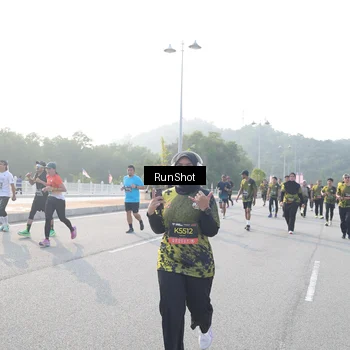 Runner Photo 6880233