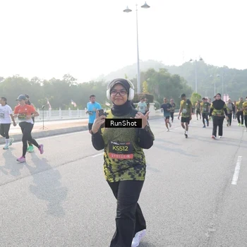 Runner Photo 6880240