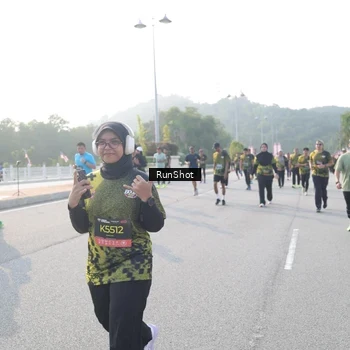 Runner Photo 6880242