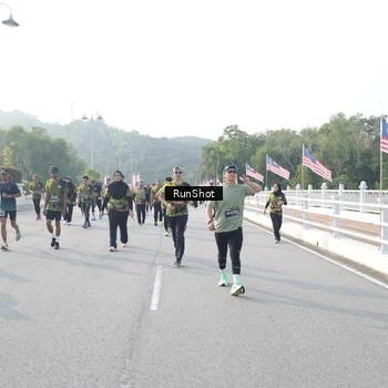 Runner Photo 6880252