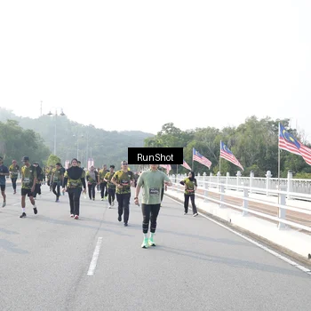 Runner Photo 6880260