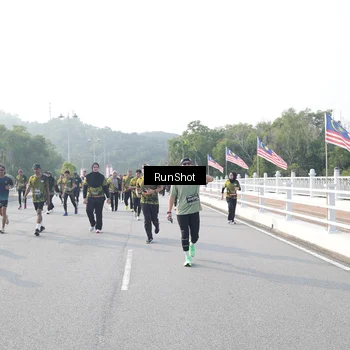 Runner Photo 6880262