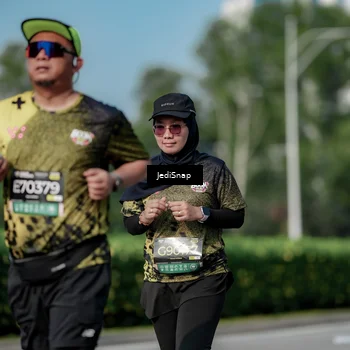 Runner Photo 6880275