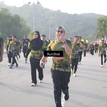 Runner Photo 6880280