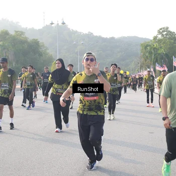 Runner Photo 6880282