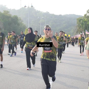 Runner Photo 6880284