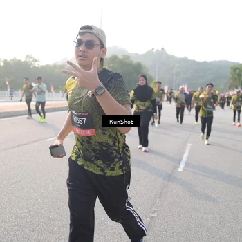 Runner Photo 6880320