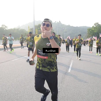 Runner Photo 6880322