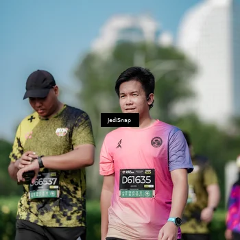 Runner Photo 6880331