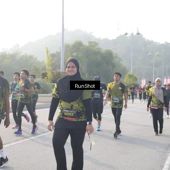 Runner Photo 6880354