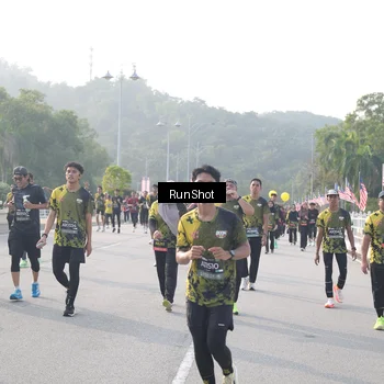 Runner Photo 6880362