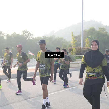 Runner Photo 6880363