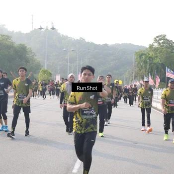 Runner Photo 6880367
