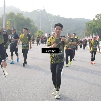 Runner Photo 6880374