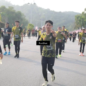 Runner Photo 6880377