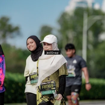 Runner Photo 6880378