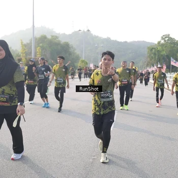 Runner Photo 6880382