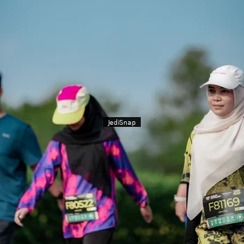 Runner Photo 6880387