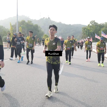 Runner Photo 6880391